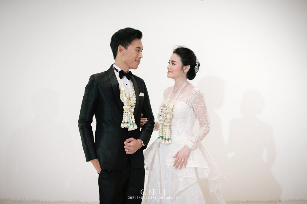 Avani Riverside Bangkok Wedding Reception Thanomsri and Teewin