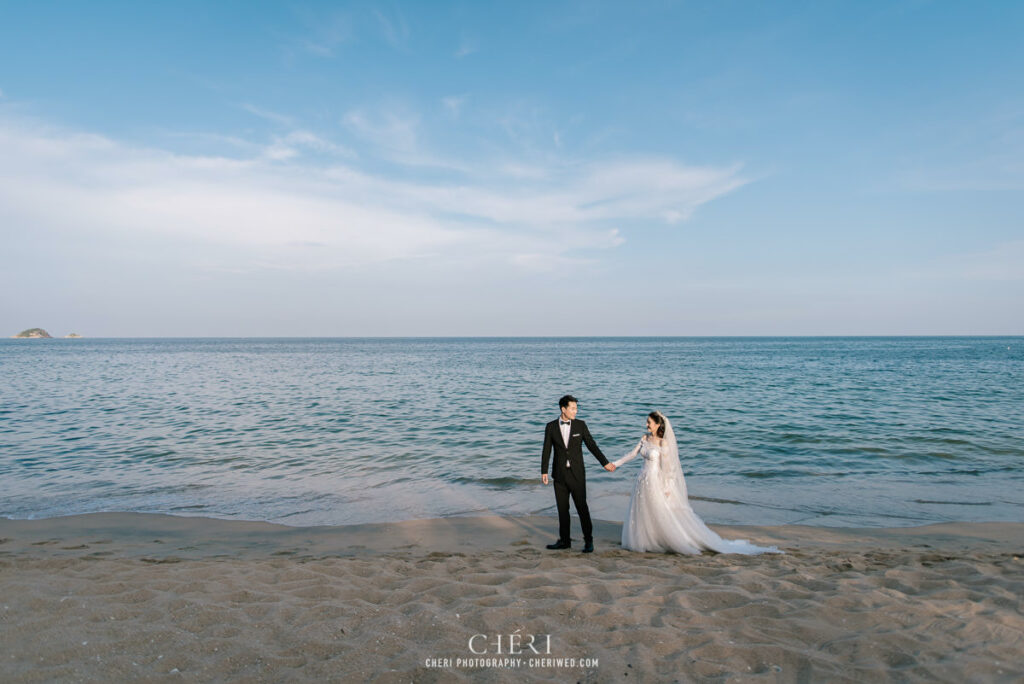 Hua Hin Beach Pre Wedding Photoshoot Isssay and Picasso from China