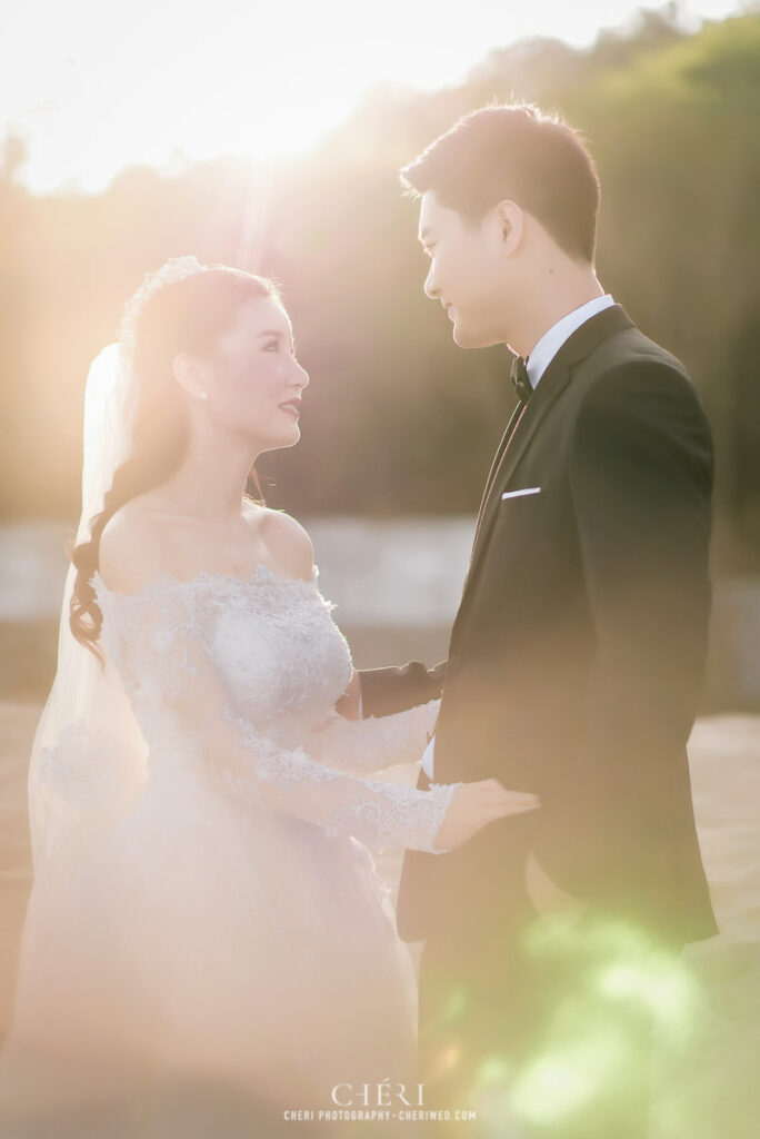 Hua Hin Beach Pre Wedding Photoshoot Isssay and Picasso from China