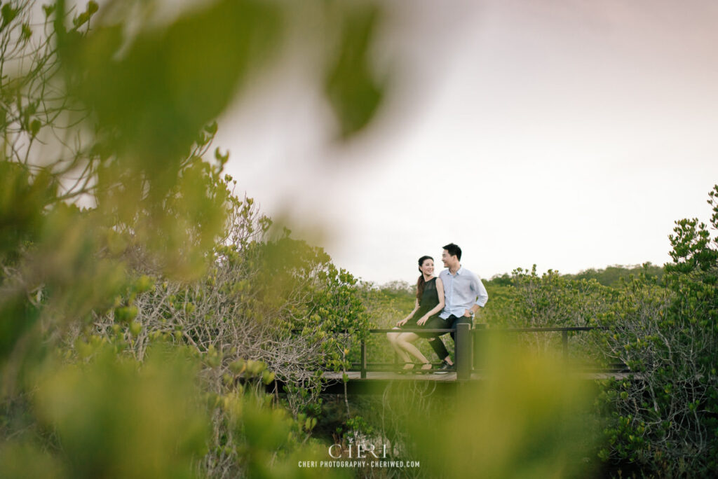 Hua Hin Beach Pre Wedding Photoshoot Isssay and Picasso from China