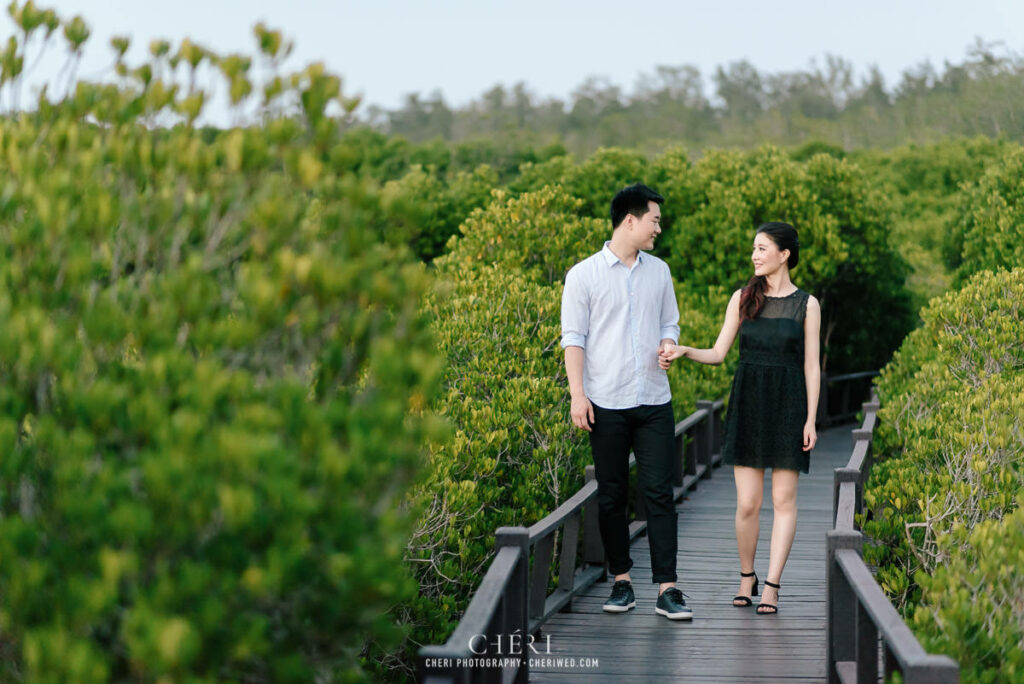 Hua Hin Beach Pre Wedding Photoshoot Isssay and Picasso from China