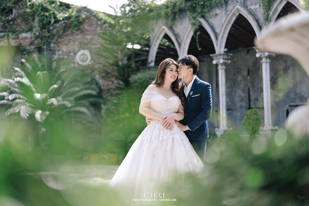 Benedict Studio Pre-Wedding Singaporean Couple's Photoshoot in Bangkok