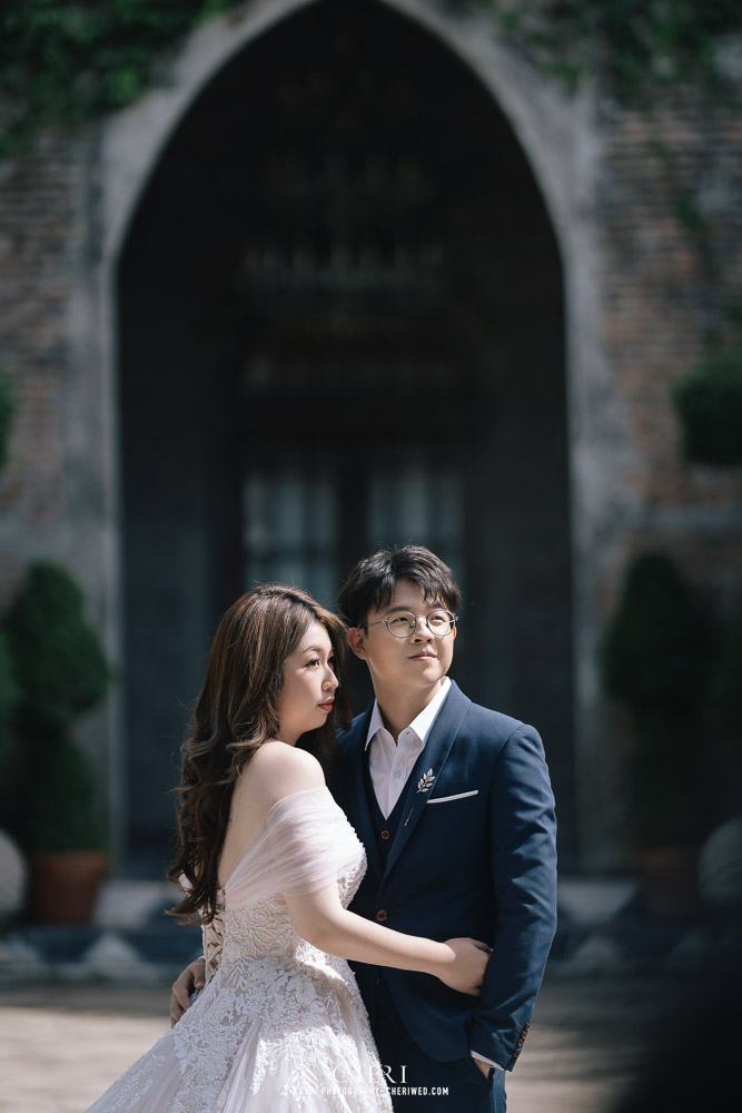 Benedict Studio Pre-Wedding Singaporean Couple's Photoshoot in Bangkok