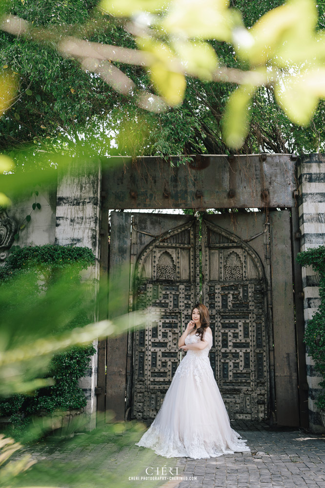 Benedict Studio Pre-Wedding Singaporean Couple's Photoshoot in Bangkok