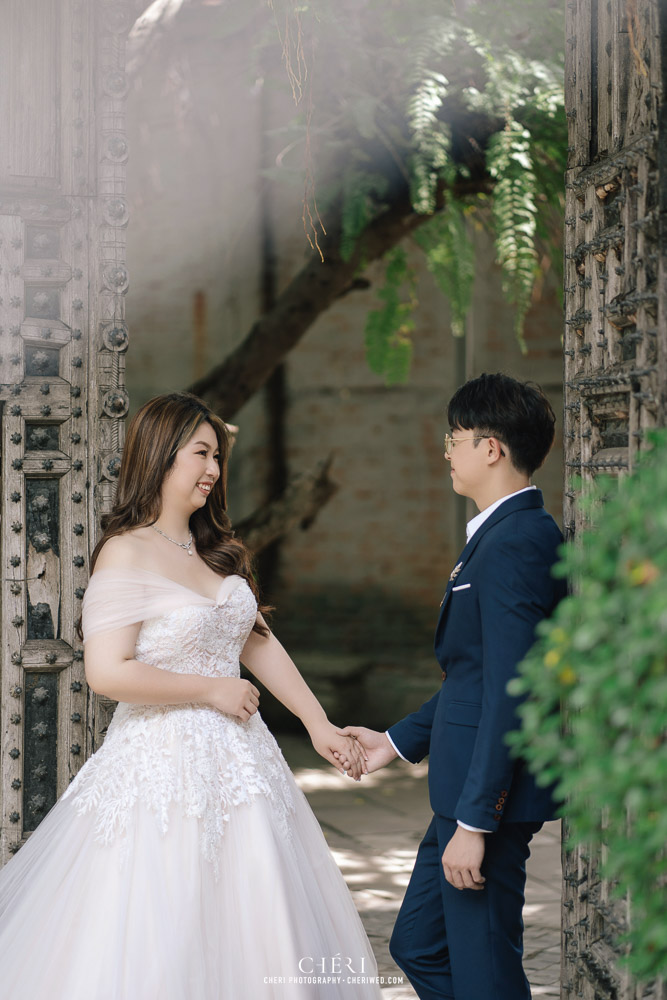 Benedict Studio Pre-Wedding Singaporean Couple's Photoshoot in Bangkok