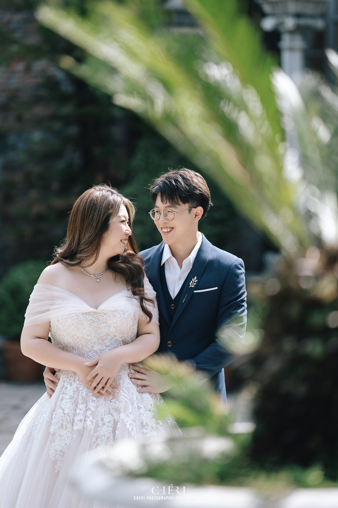 Benedict Studio Pre-Wedding Singaporean Couple's Photoshoot in Bangkok