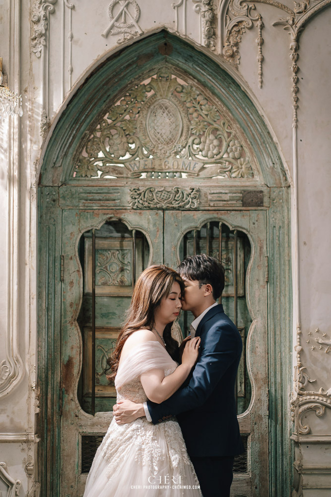 Benedict Studio Pre-Wedding Singaporean Couple's Photoshoot in Bangkok