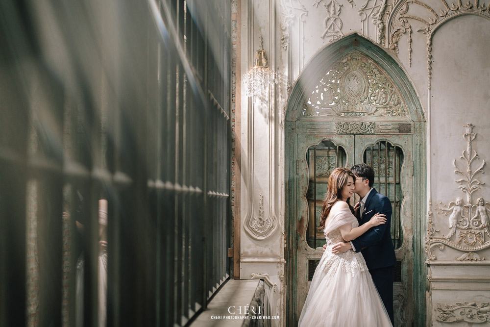 Benedict Studio Pre-Wedding Singaporean Couple's Photoshoot in Bangkok