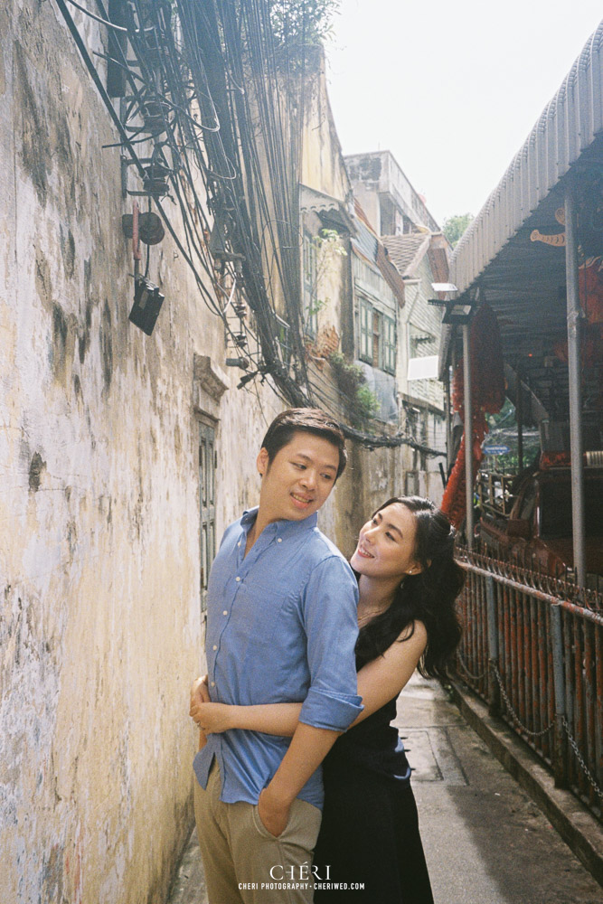 Film Photographer in Bangkok Thailand Pre Wedding Shoot 